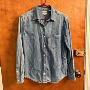 Levi’s Boyfriend Denim Button Up Collared Long Sleeve Top size Small